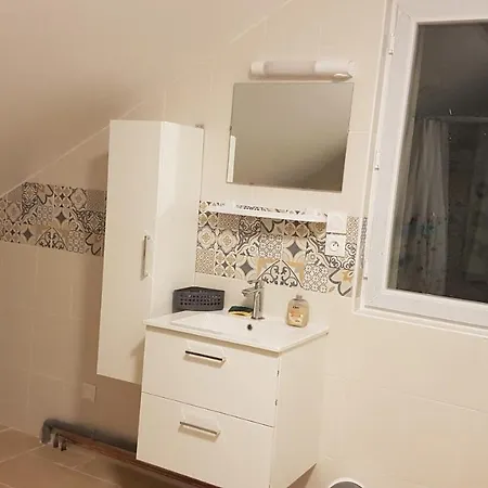 Coloc Supergite Spacieux Proche Toutes Commodites Casa de hóspedes Sauvage